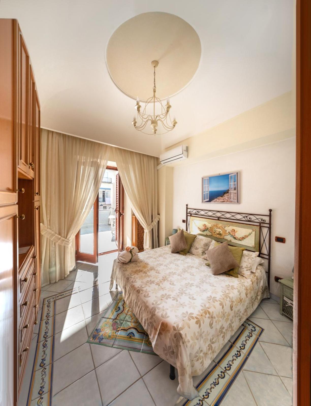 La Finestra Sul Mare Bed & Breakfast Ischia Exterior photo
